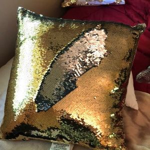 Yellow gold sequins Pillow